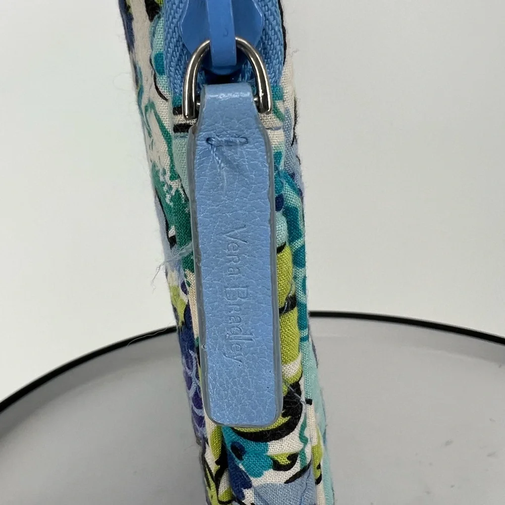 VERA BRADLEY RETIRED BLUEBERRY BLOOMS‎ LAPTOP PADDED BAG